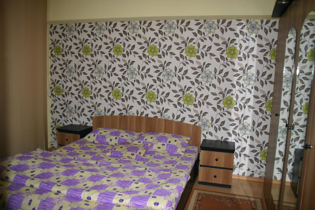 Apartament Bacau - Bacau City Centre Apartment ภายนอก รูปภาพ